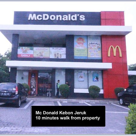 Harvia Suites Kebon Jeruk Jacarta Exterior foto