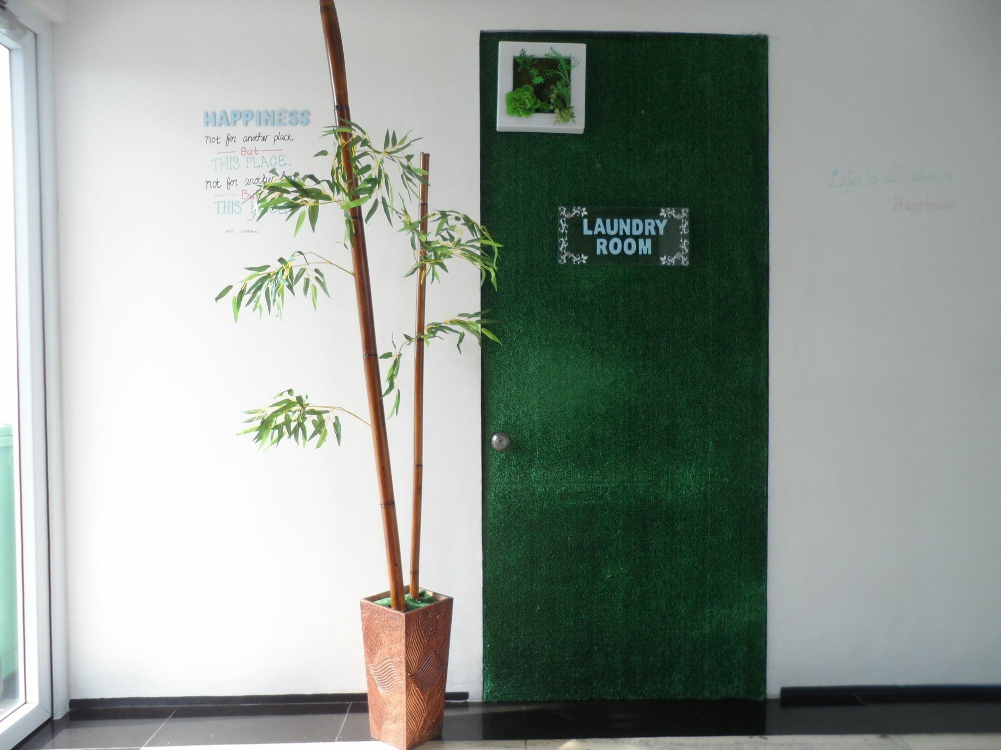 Harvia Suites Kebon Jeruk Jacarta Exterior foto